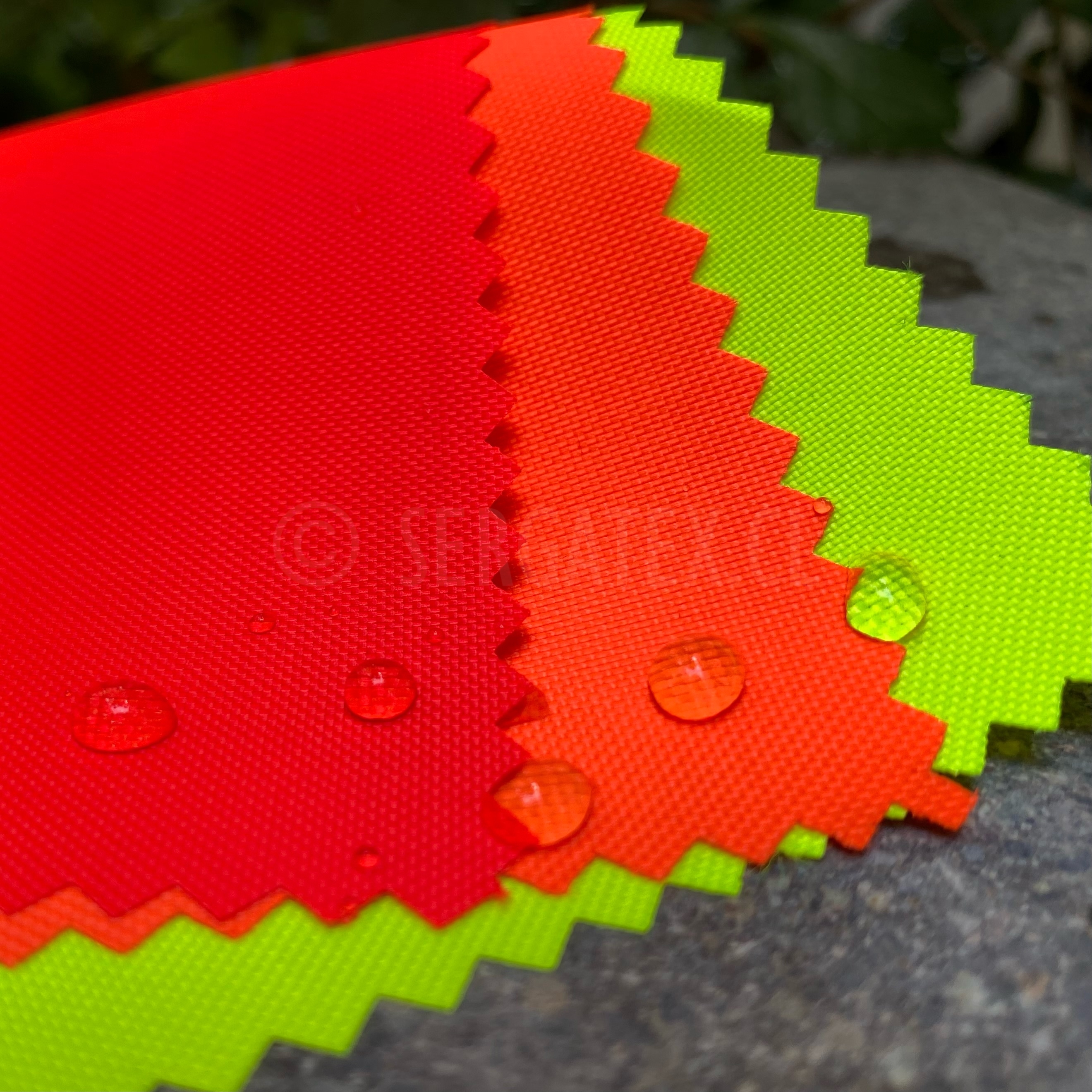 Tela Impermeable OXFORD 300 VISIONER® WR+PU UV